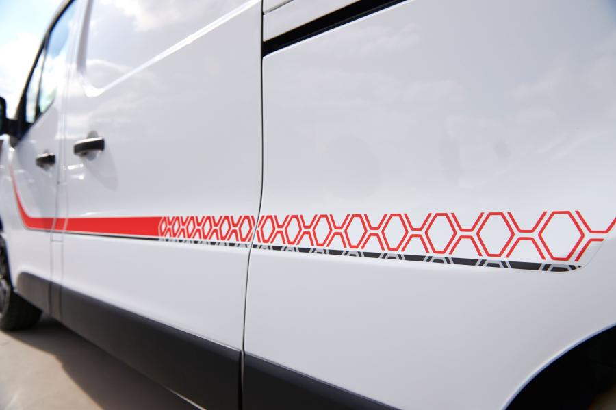 Детали экстерьера Renault Trafic Formula Edition 2019 года  (AU) (фото 17 из 24)